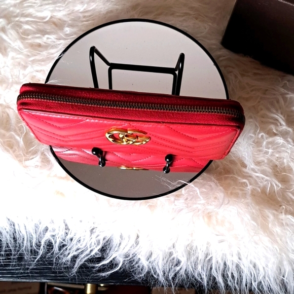 Gucci GG Marmot Zip Around Wallet EUC - Picture 6 of 17